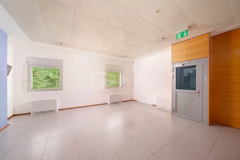 Grands espaces commerciaux et bureaux – photo 10 sur 21