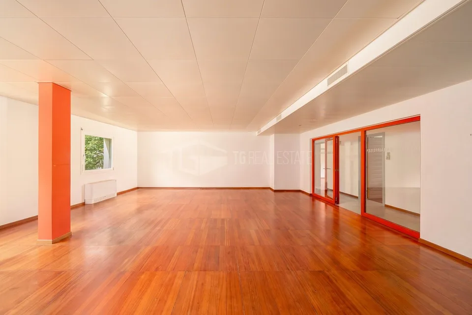 Grands espaces commerciaux et bureaux – photo 4 sur 21