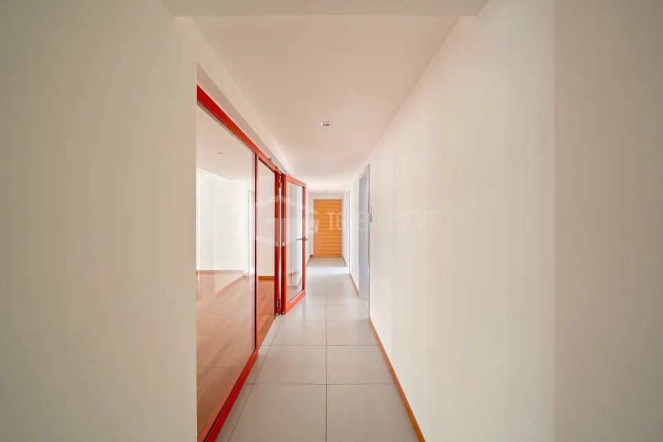 Grands espaces commerciaux et bureaux – photo 13 sur 21