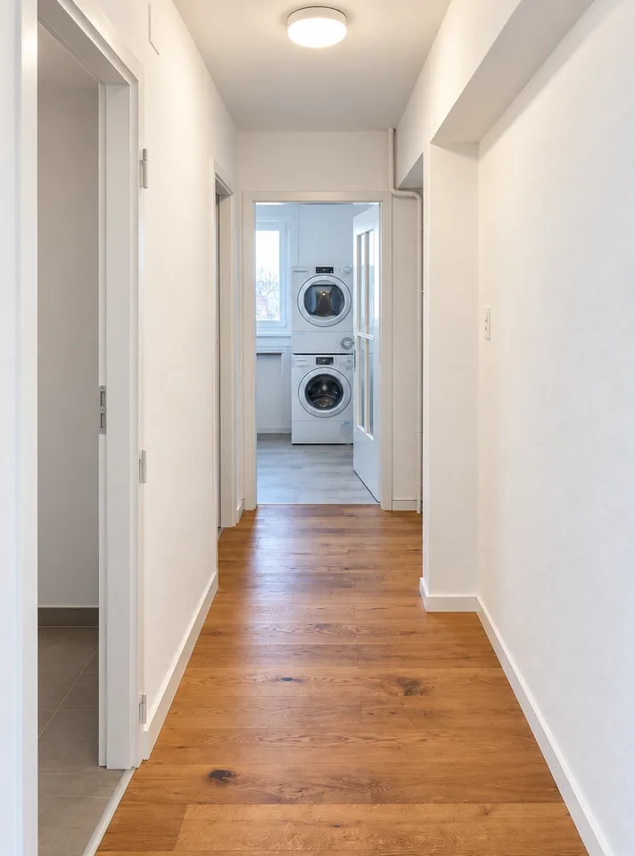 A Home Above the City – Bright 2.5-Room Apartment with Panoramic View