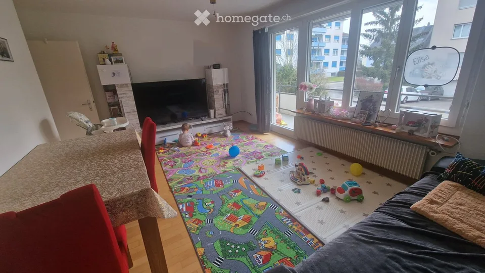 Appartement très abordable et lumineux de 4,5 pièces