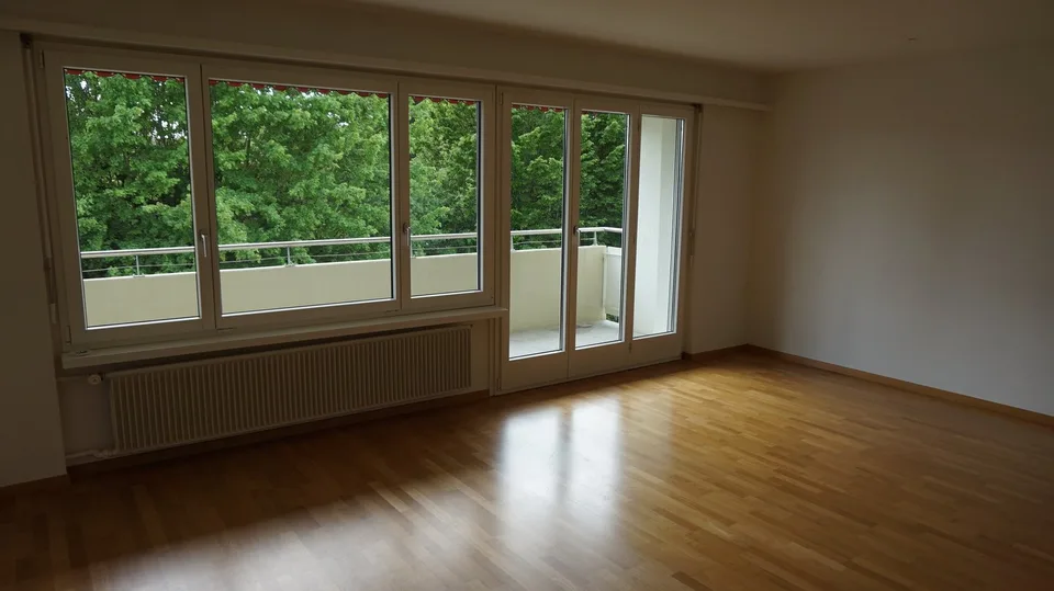 Large 4.5-room apartment near the train station - the family apartment