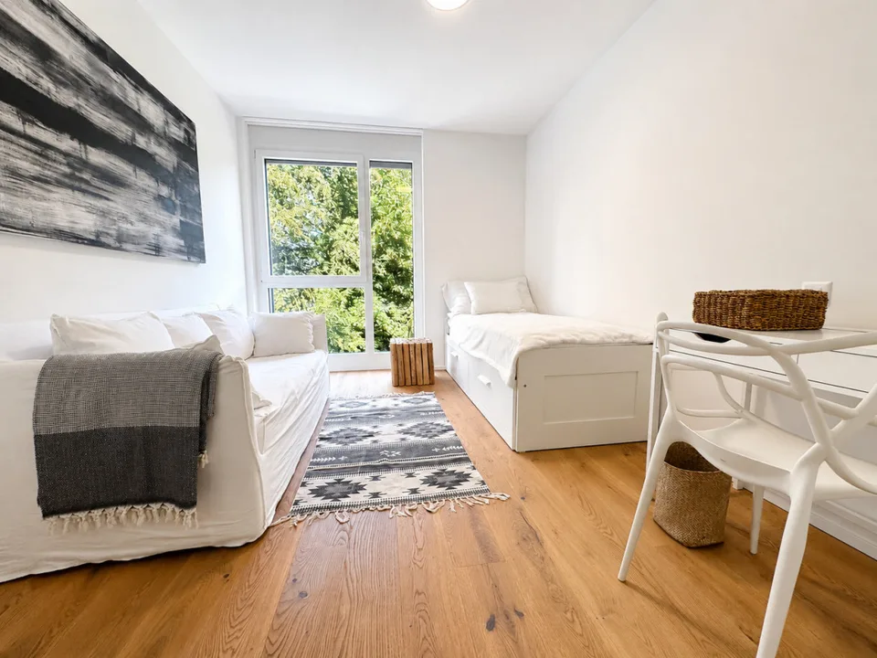 Monatliche Vermietung - Möblierte Wohnung mit Panoramablick auf den See