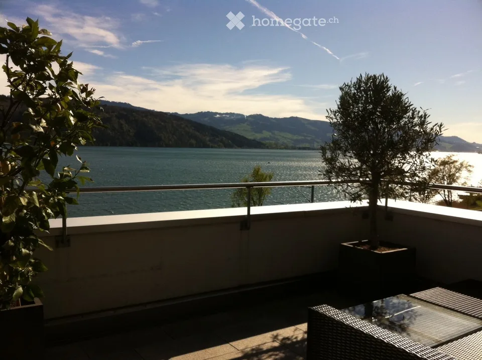 Charming 3.5-room attic apartment with 2 terraces in Schmerikon