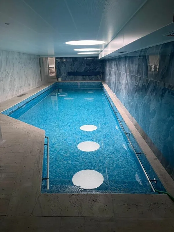 Chalet with indoor pool in Crans-Montana – photo 10 of 10