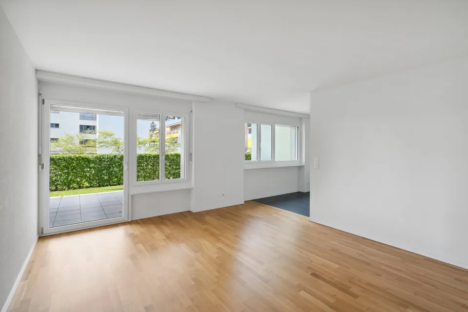 Appartement moderne 3.5 pièces avec grand balcon près de Zurich