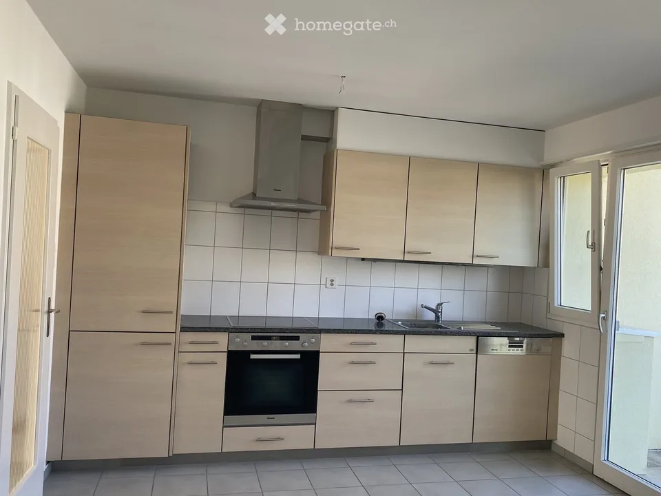 3.5-Zimmer-Wohnung mit 2 Balkon an ruhiger Lage in Basel