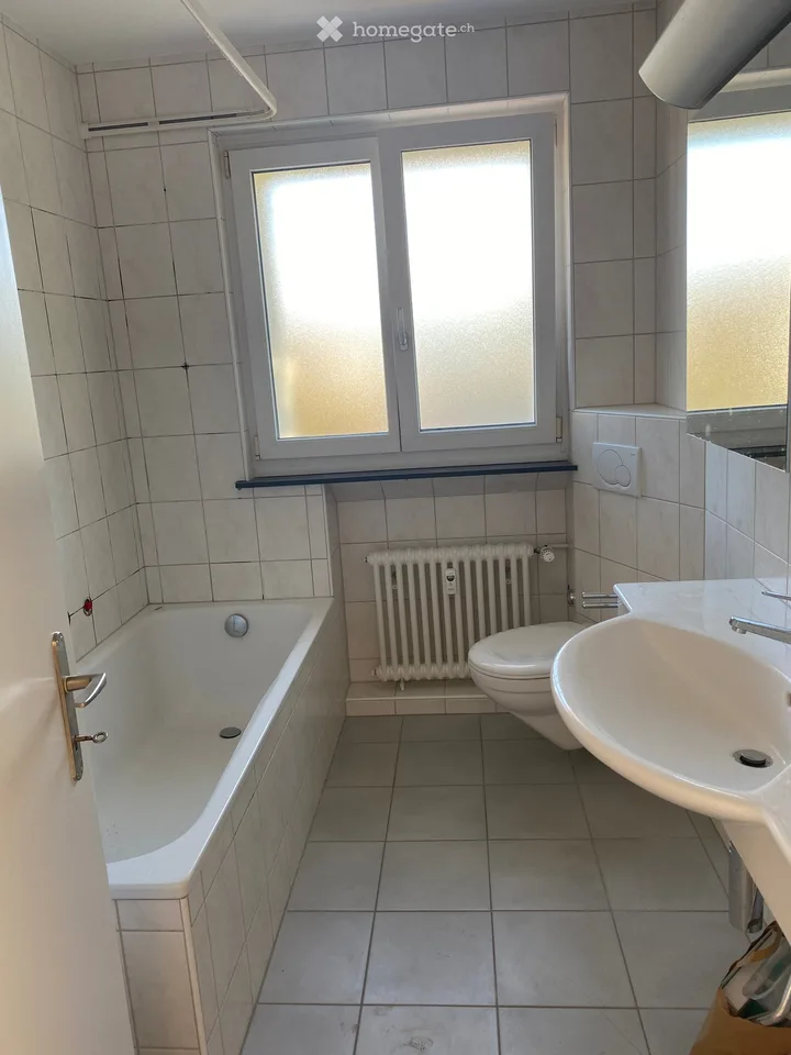 3.5-Zimmer-Wohnung mit 2 Balkon an ruhiger Lage in Basel