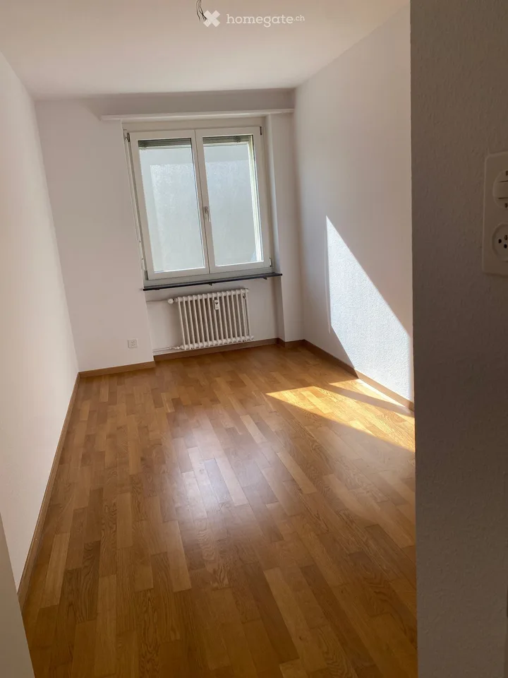 3.5-Zimmer-Wohnung mit 2 Balkon an ruhiger Lage in Basel