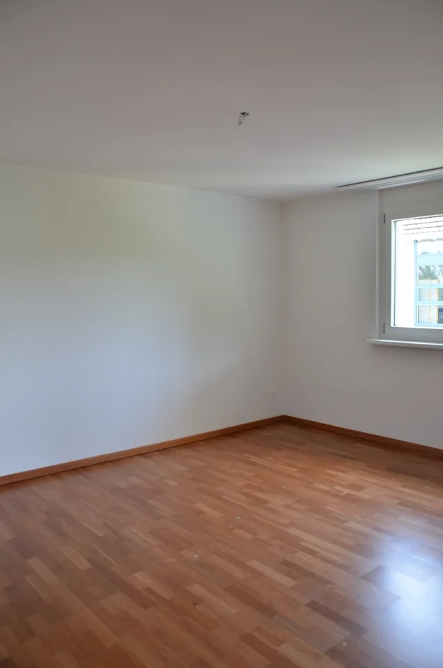 grosszügige, komfortable 3.5-Zimmer-Senioren-Wohnung mit sonnigem Balkon