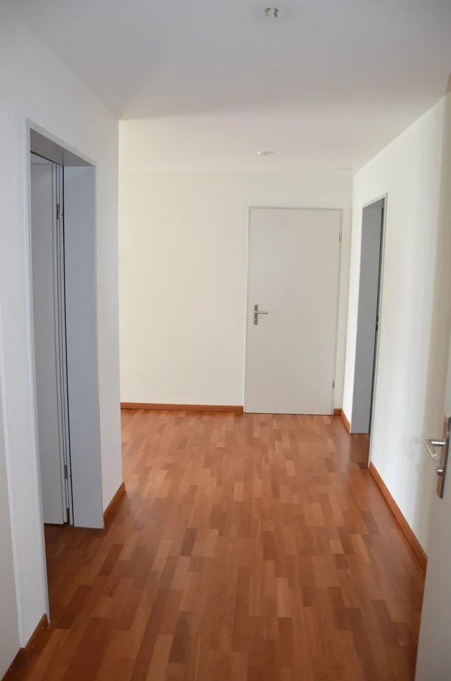 grosszügige, komfortable 3.5-Zimmer-Senioren-Wohnung mit sonnigem Balkon