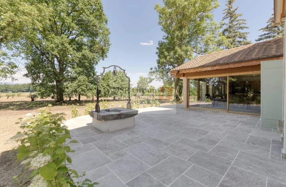 Belle maison de maître à louer ? 10 pièces au coeur de Presinge