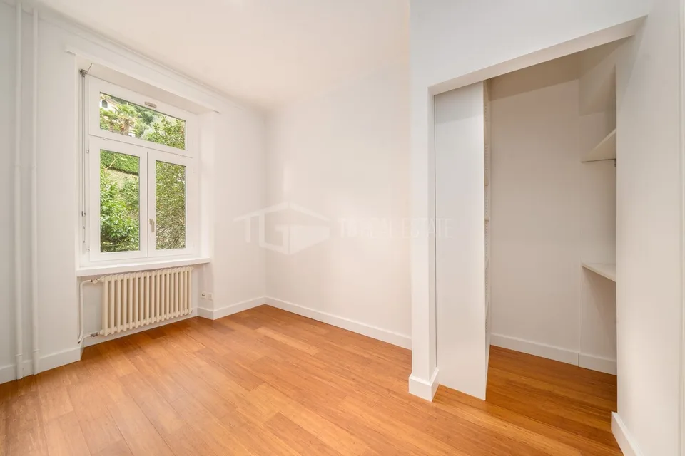ELEGANTE 5,5-ZIMMER-WOHNUNG MIT SPEKTAKULÄRER SEESICHT (Copy)