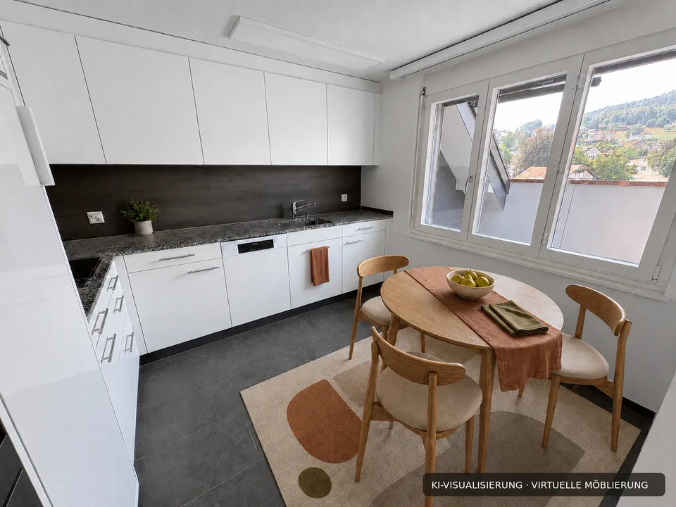Appartement de 4,5 pièces rénové avec cheminée, ascenseur et vue panoramique