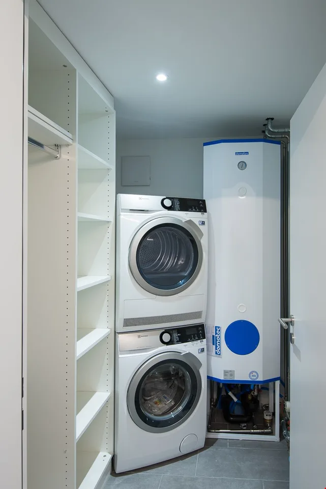 2.5-room apartment with premium services and air conditioning