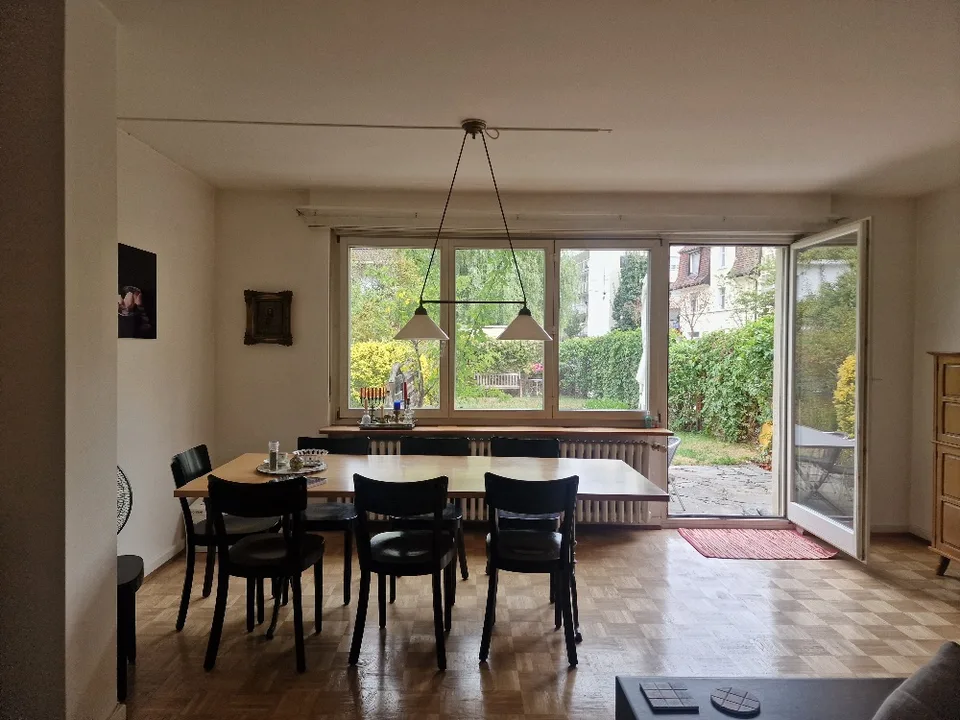 6-Zimmer-Einfamilienhaus mit grossem Garten im Neubadquartie