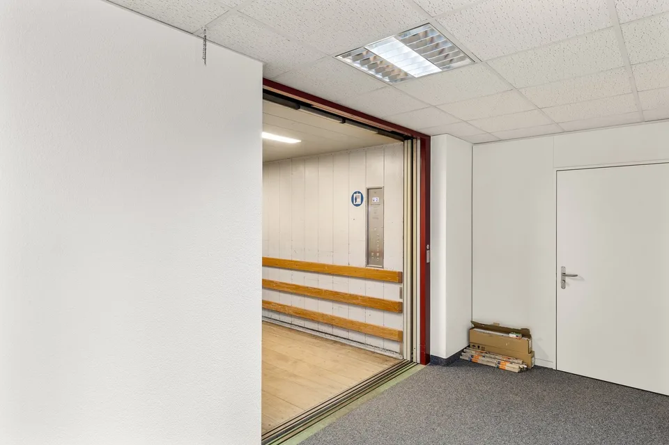 Seltene Kombination aus Büro und Lager an einem Standort – Foto 7 von 13