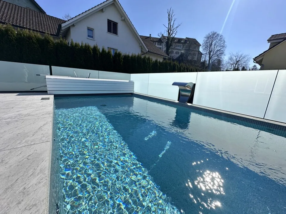 Grosszügig wohnen, flexibel nutzen - mit Pool und Gewerbefläche – Foto 9 von 12