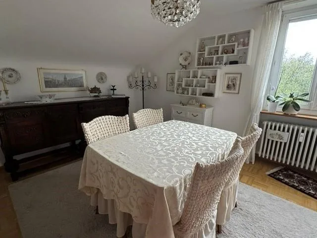 Für Sportliche und Junggebliebene, 2-Zimmerdachwohnung auf dem Bruderholz