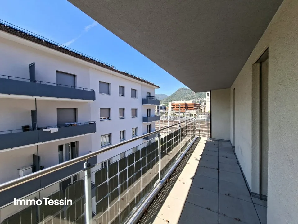 Attraktive Anlageimmobilie mit 19 Wohnungen und Gewerbe an zentraler top Lage in Chiasso – photo 4 sur 13