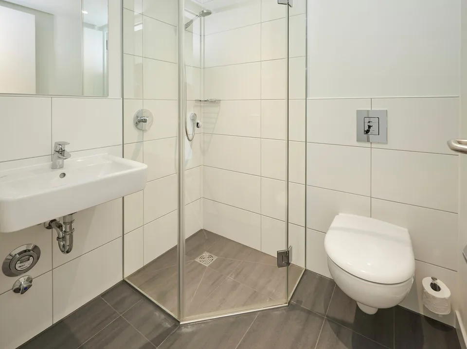 Helle 4.5-Zimmer-Wohnung mit Balkon an zentraler Lage in Kerzers