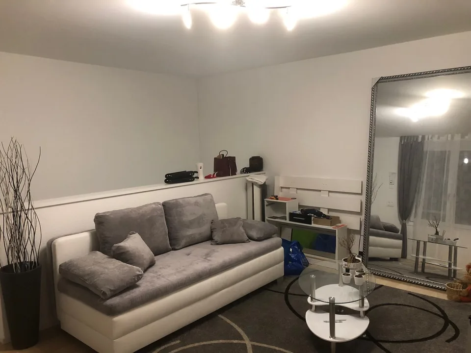 Appartement-maisonnette moderne de 2,5 pièces avec balcon à Dübendorf – disponible immédiatement !
