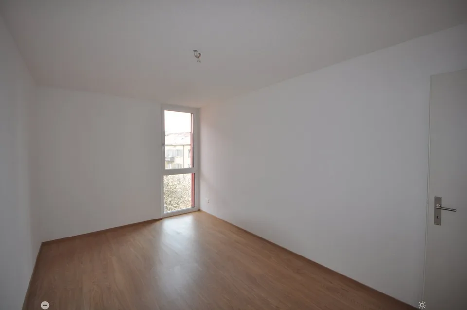 4.5 Zimmerwohnung mit Gartensitzplatz