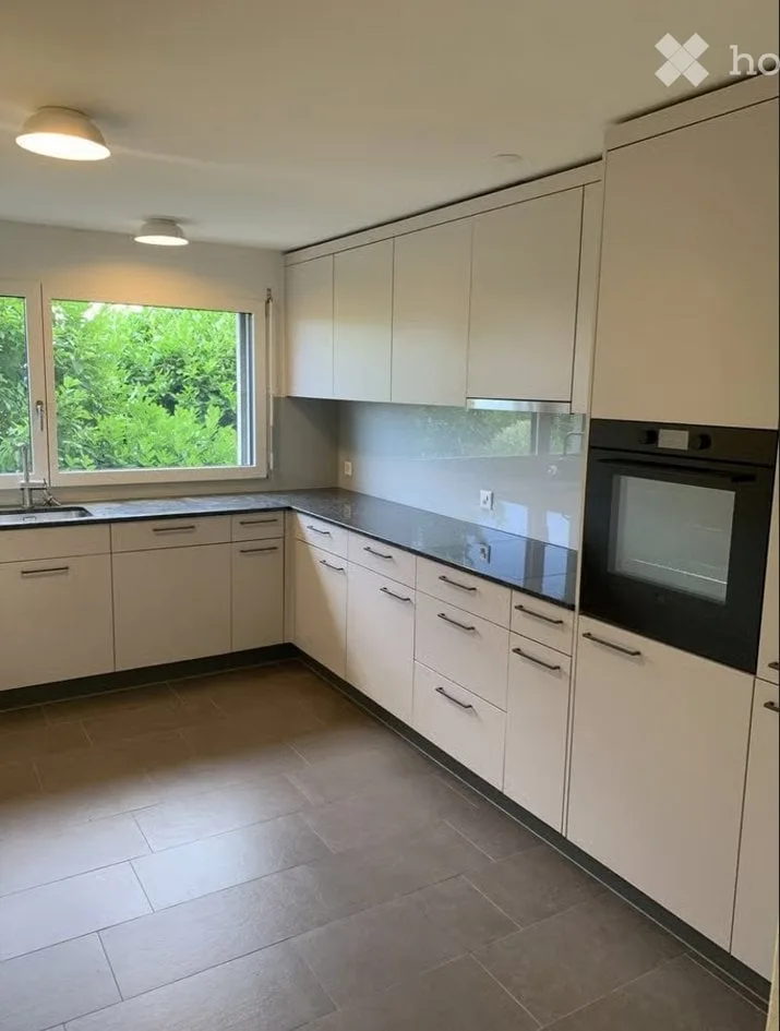 Frisch sanierte 2.5-Zimmer-Whn mit Balkon in Bottmingen