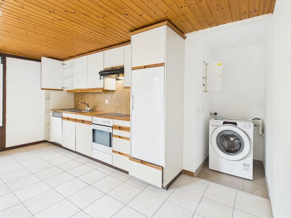 Appartement-maisonnette charmant avec cuisine neuve, lave-linge privé et beaucoup d'espace