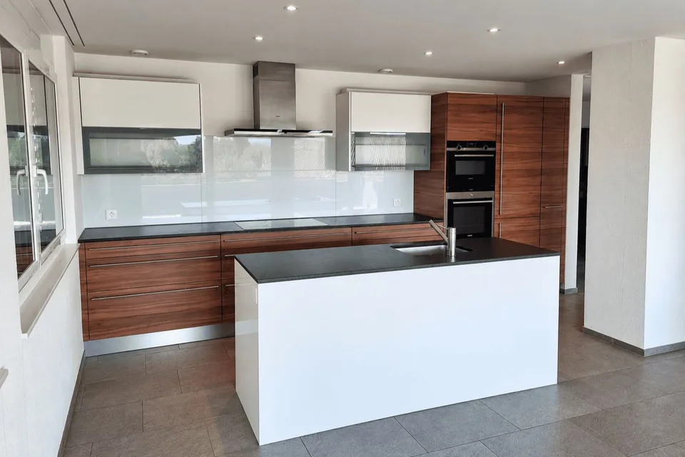 Appartamento moderno 4½ locali con balcone soleggiato e bella vista