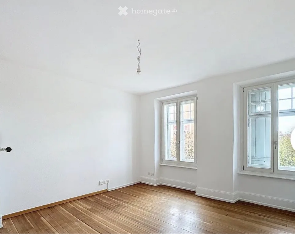 Bello appartamento con cucina nuova e balcone