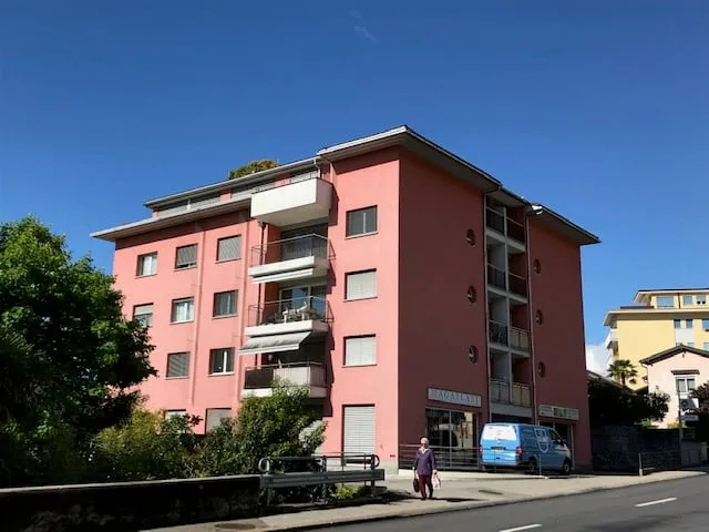 Zu vermieten in Minusio - 2.5-Zimmer-Wohnung im zweiten Stock