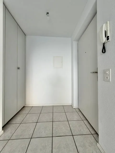 Zu vermieten in Minusio - 2.5-Zimmer-Wohnung im zweiten Stock