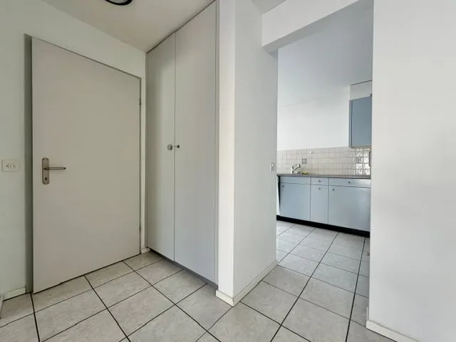Zu vermieten in Minusio - 2.5-Zimmer-Wohnung im zweiten Stock