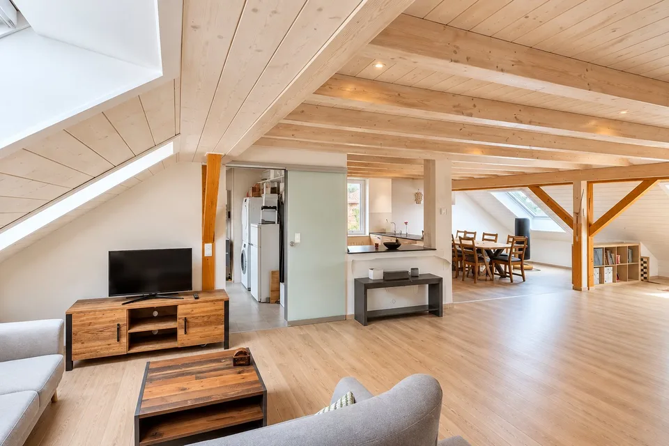 Luminoso loft in attico di 4.5 locali ad Alle – foto 6 di 14