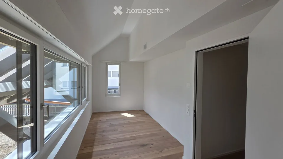 Modern 5.5-room semi-detached house with garden in Mägenwil