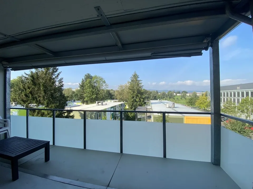 Appartement situé au centre avec grand balcon et vue