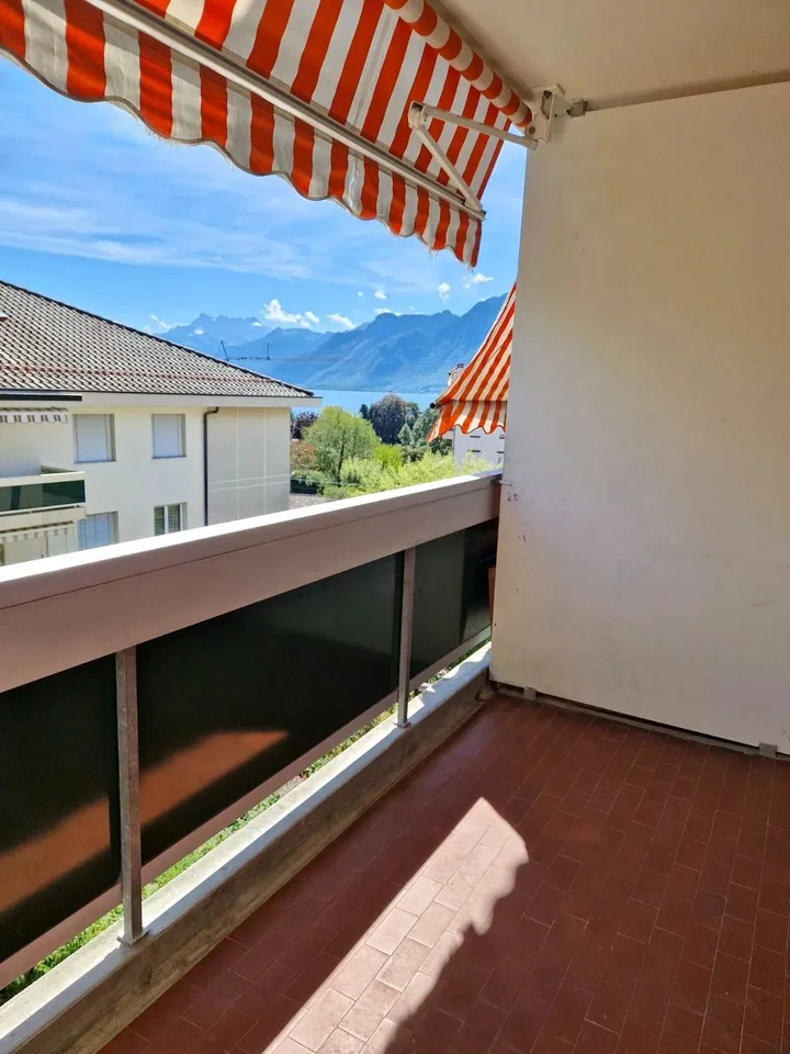 Schönes renoviertes 3-Zimmer-Apartment im 4. Stock