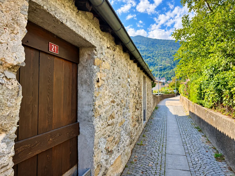 Rustikales 4-Zimmer-Haus zum Ausbauen / casa rustica da riattare – Foto 8 von 9