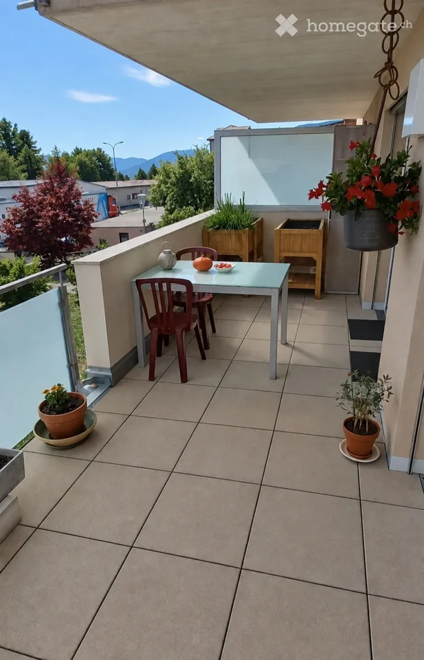 Wohnung 3 Zimmer, Balkon, Keller und Parkplatz