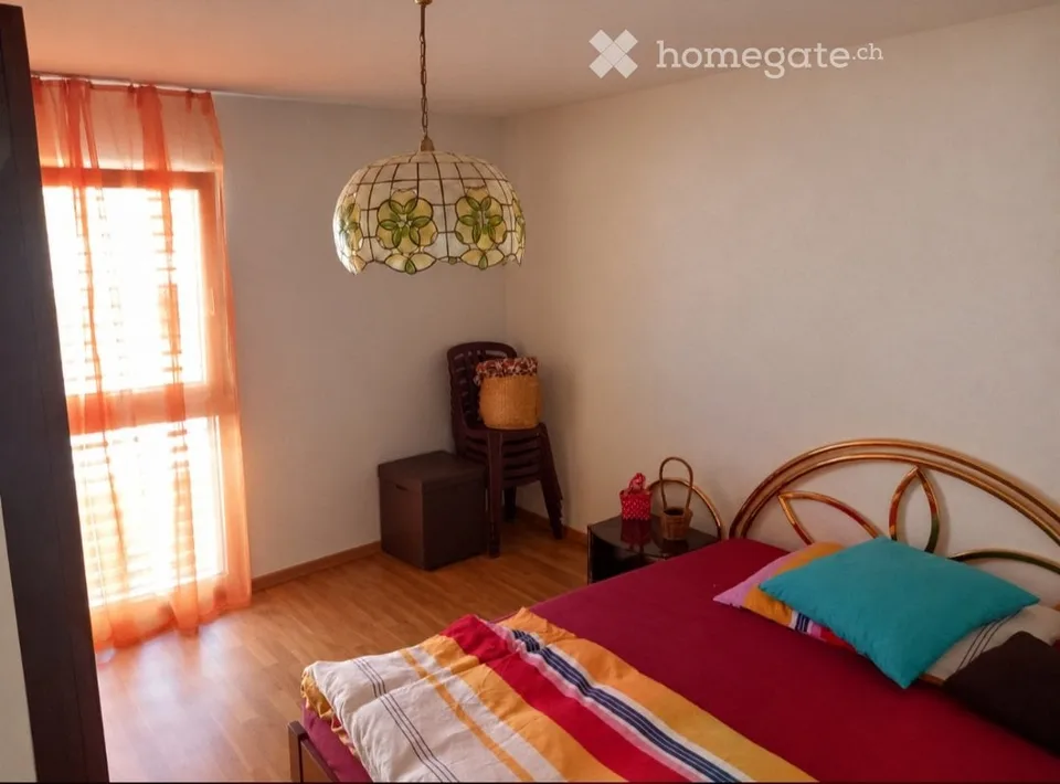 Wohnung 3 Zimmer, Balkon, Keller und Parkplatz