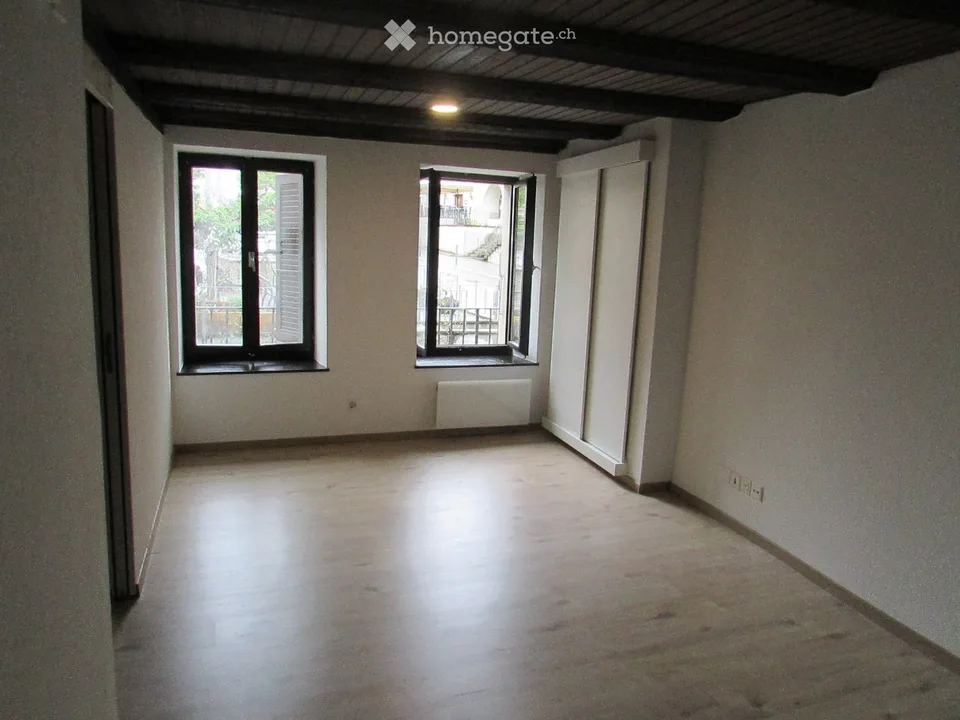 STUDIO 1,5 ZIMMER MIT SEPARATER KÜCHE