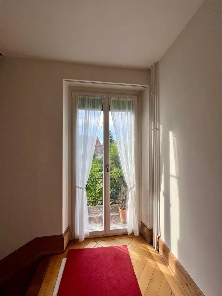 8.5-Zimmer-Maisonettewohnung mit Altbaucharme, grosser Terrasse und Garten in Hausen am Albis