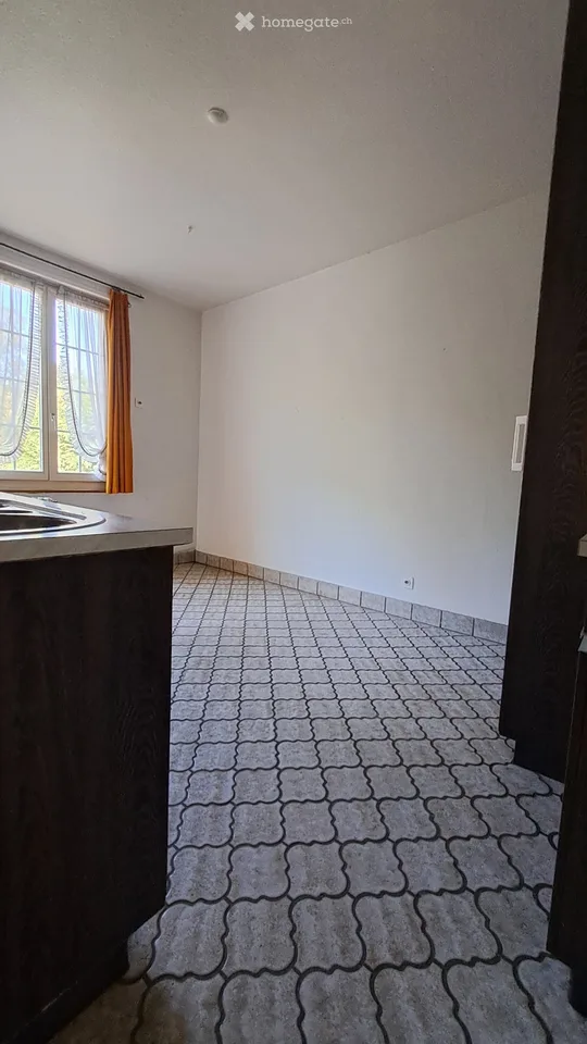 Charmante 3-Zimmer-Wohnung im Altbau an der Reinacherstrasse, Basel