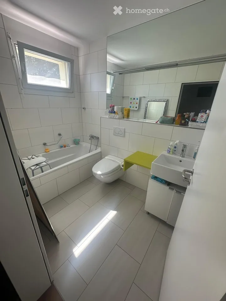 Appartement de 4,5 pièces ensoleillé dans un excellent emplacement à Nänikon-Greifensee