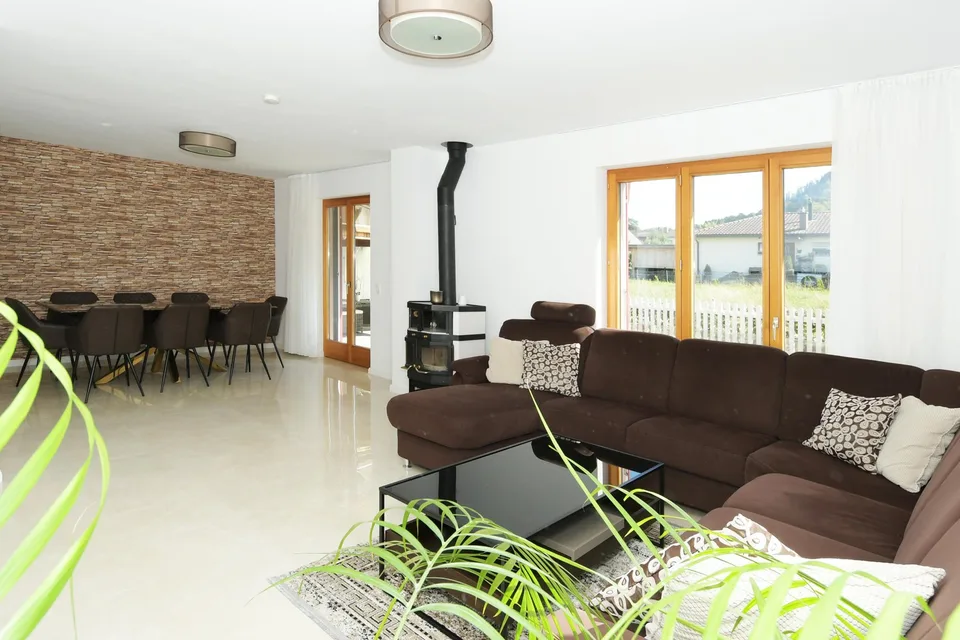 Maison individuelle de 5 pièces – beaucoup d'espace et vue dégagée sur la verdure – photo 5 sur 14