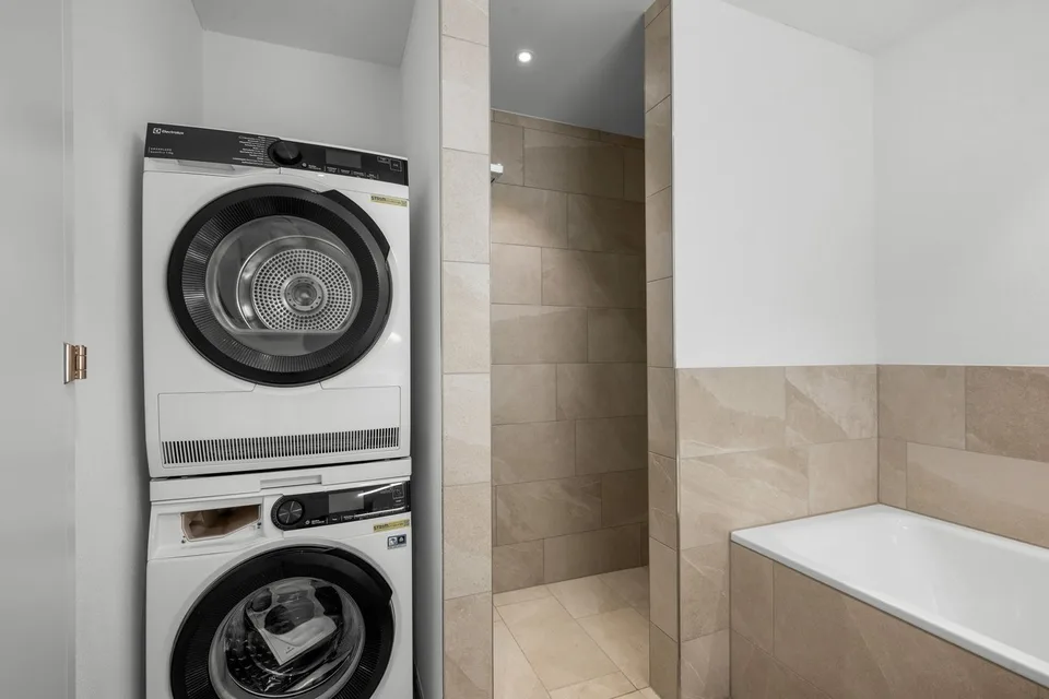 Neuwertige 4.5-Zimmer-Gartenwohnung im Steuerparadies Horn