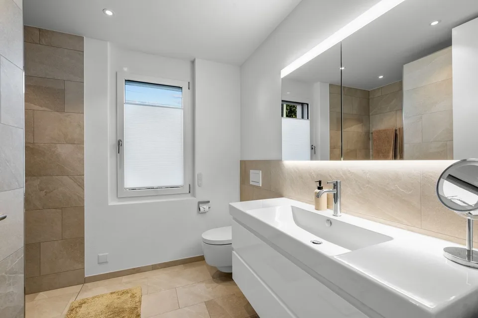 Neuwertige 4.5-Zimmer-Gartenwohnung im Steuerparadies Horn