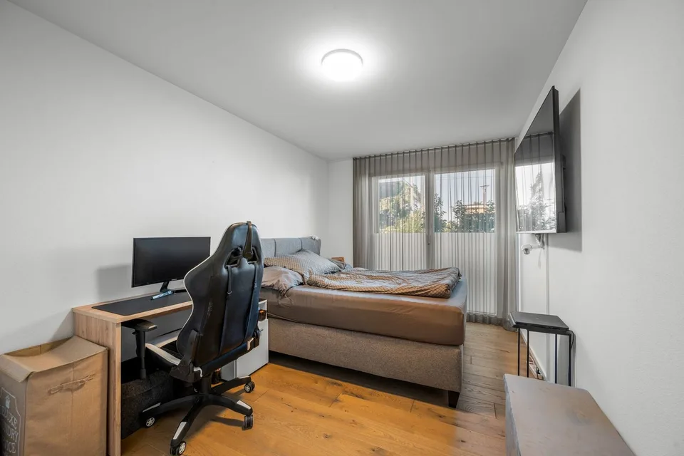 Neuwertige 4.5-Zimmer-Gartenwohnung im Steuerparadies Horn