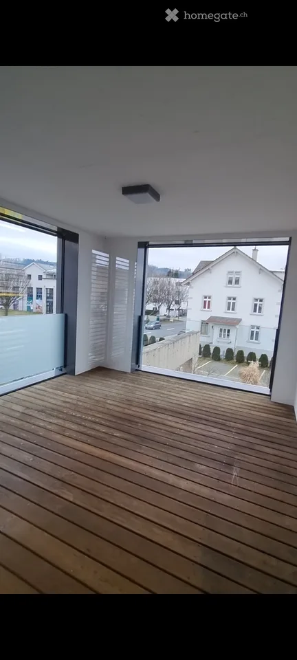 Appartamento luminoso 3.5 locali (80 m²) con balcone & ascensore ad Aadorf